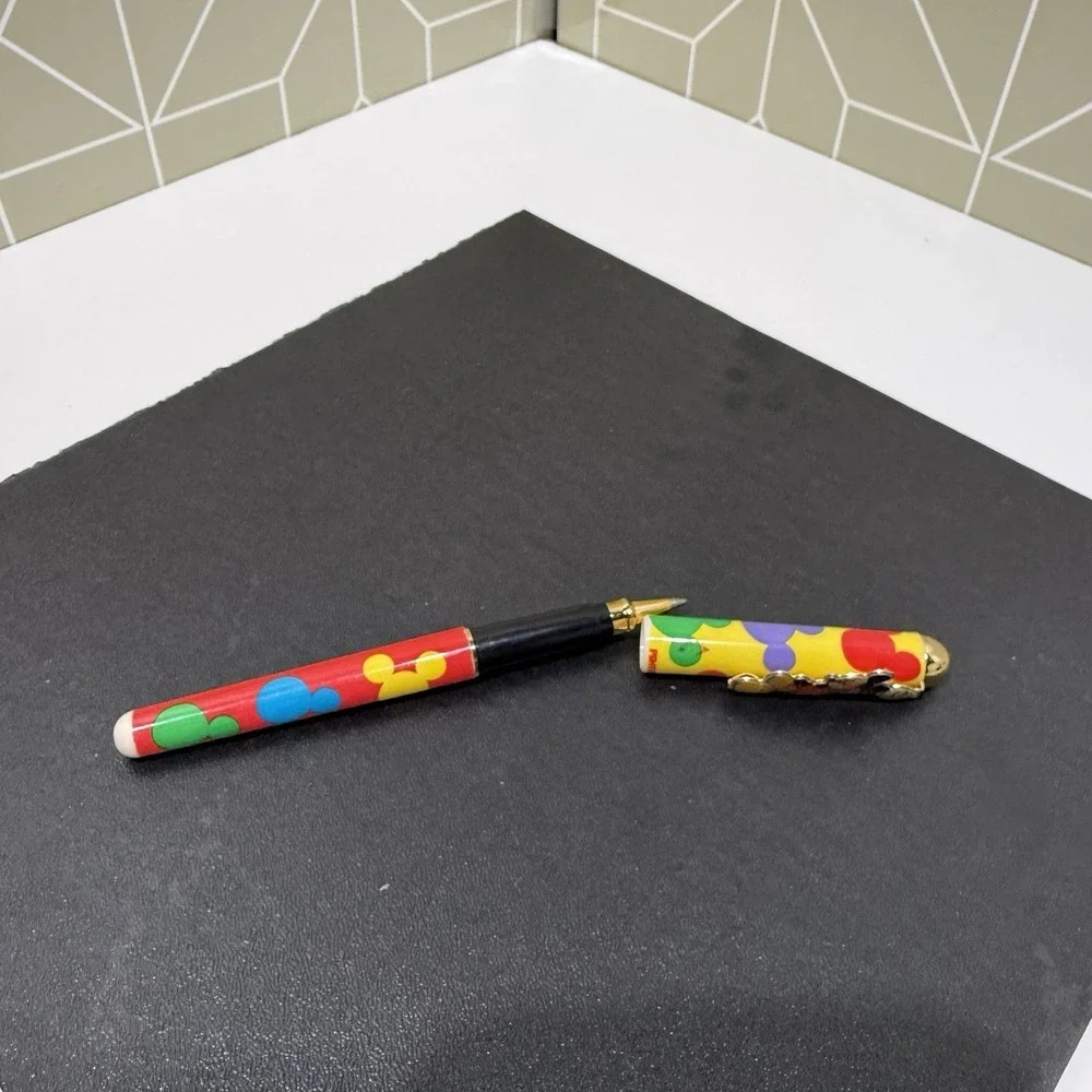 Disney‎ Mickey Mouse Pentech Pen Metal Case 1995 Vintage Made in Taiwan